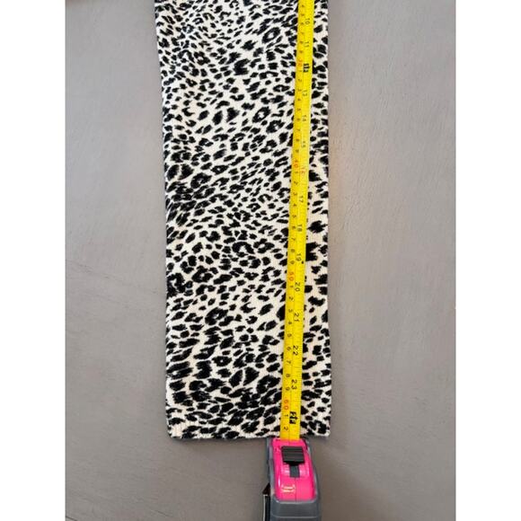 Josephine Chaus Leopard Print Sweater Women's XL Ultra Soft V-Neck White Black - Picture 10 of 11